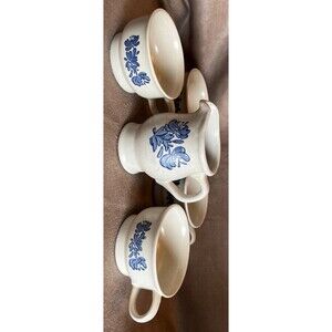 VTG Pfaltzgraff Yorktown Blue Floral USA. Set of 4 Coffee Cups & Creamer Pitcher
